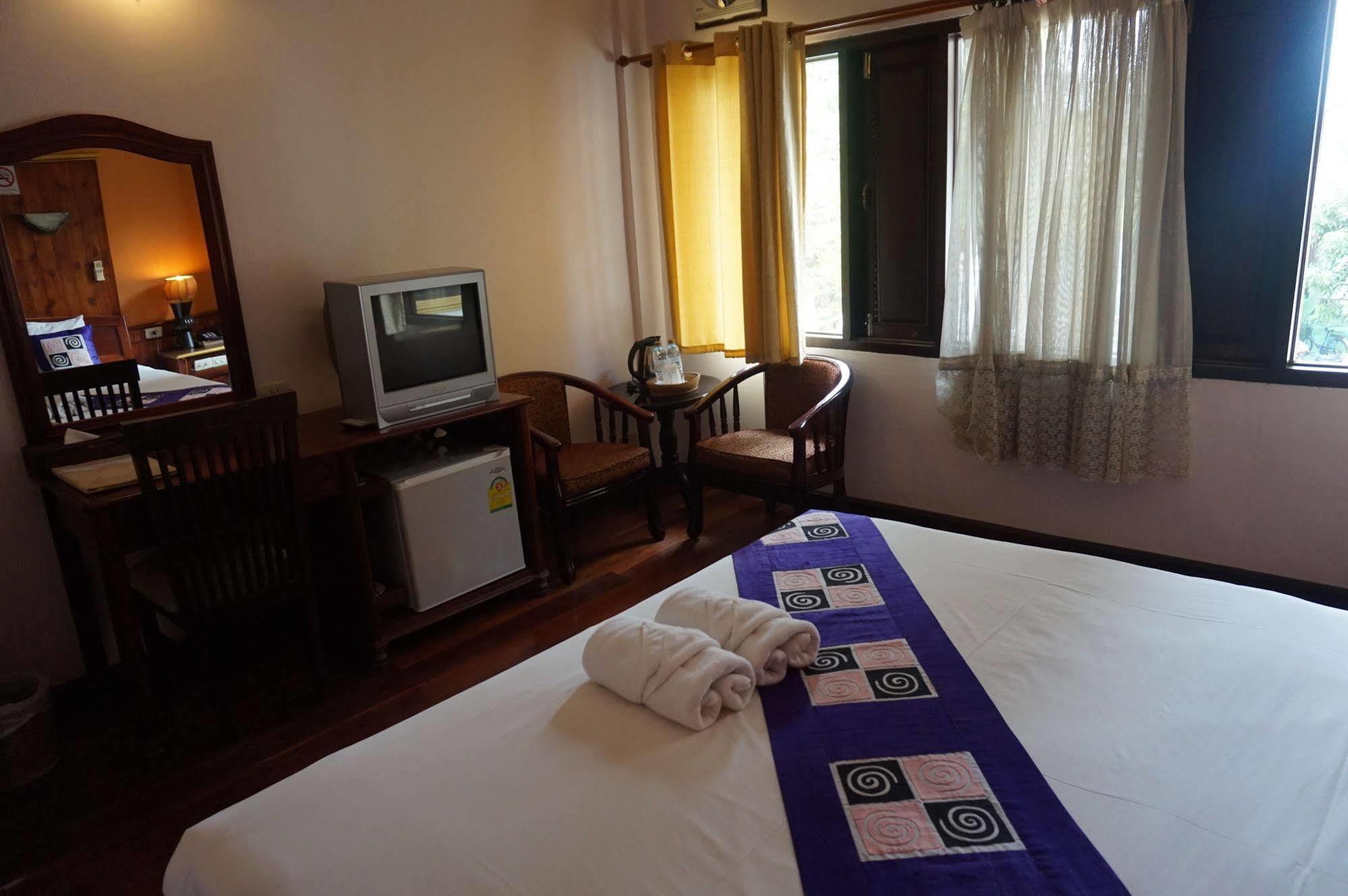 E-Outfitting Vang Thong Hotel Luang Prabang Extérieur photo