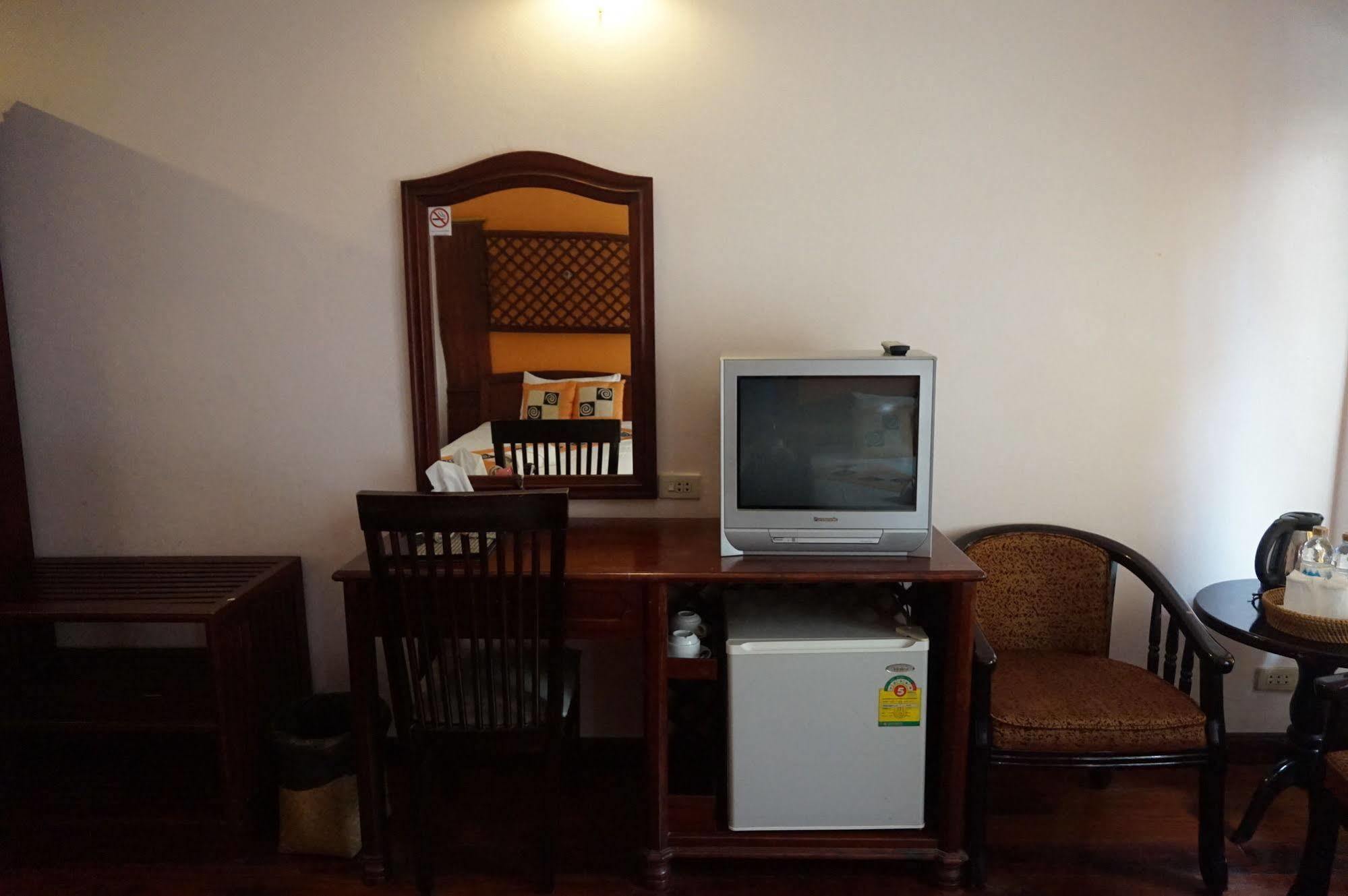 E-Outfitting Vang Thong Hotel Luang Prabang Extérieur photo