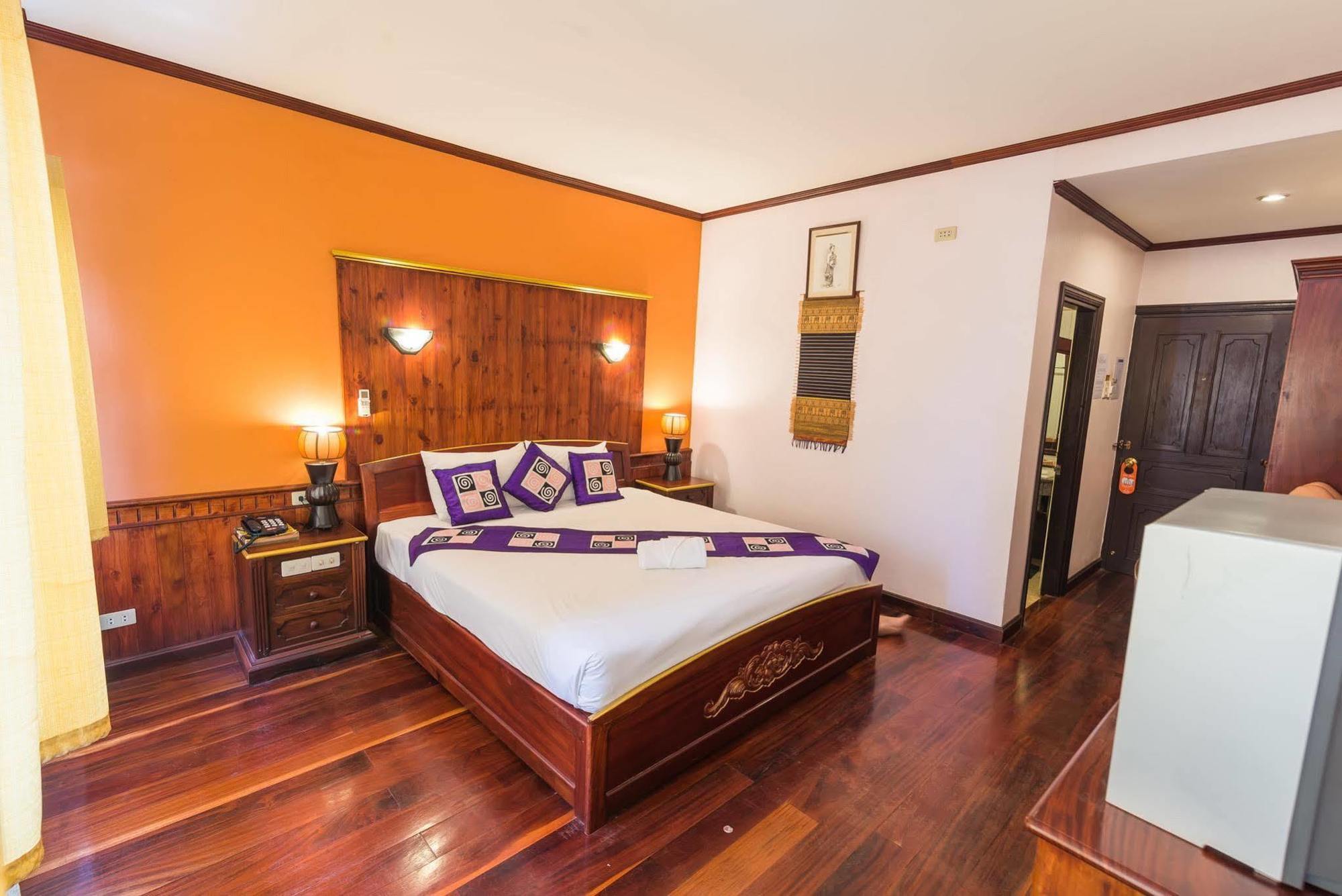 E-Outfitting Vang Thong Hotel Luang Prabang Extérieur photo