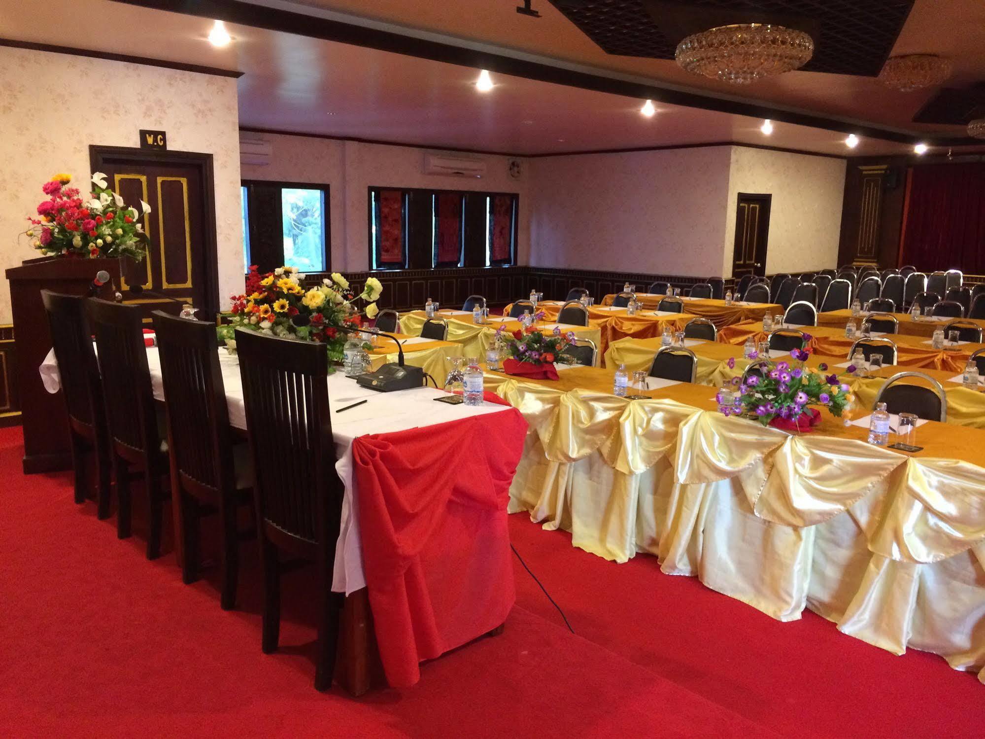 E-Outfitting Vang Thong Hotel Luang Prabang Extérieur photo