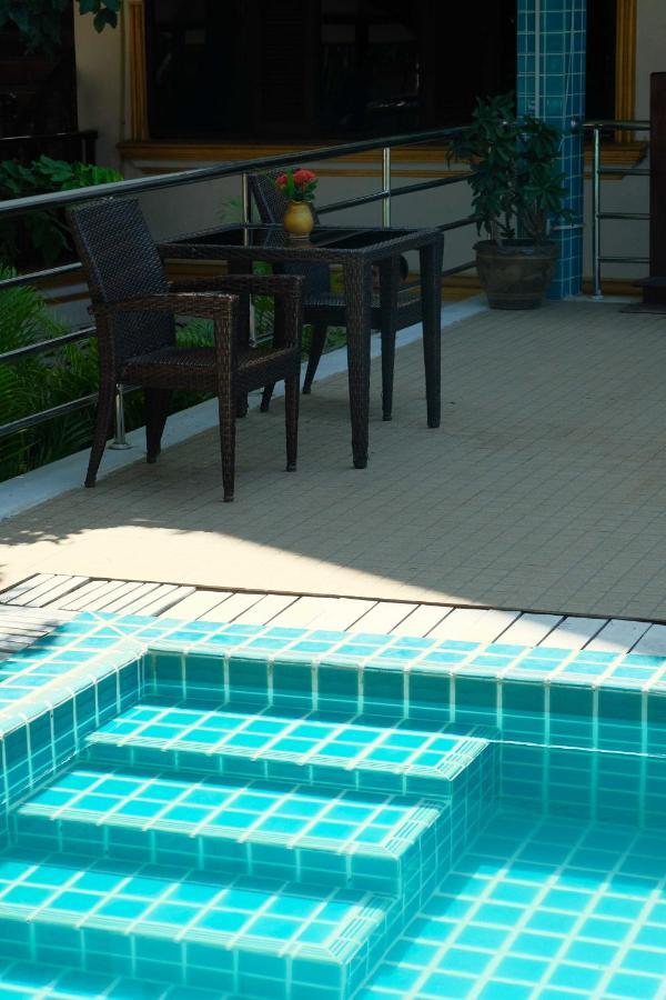 E-Outfitting Vang Thong Hotel Luang Prabang Extérieur photo