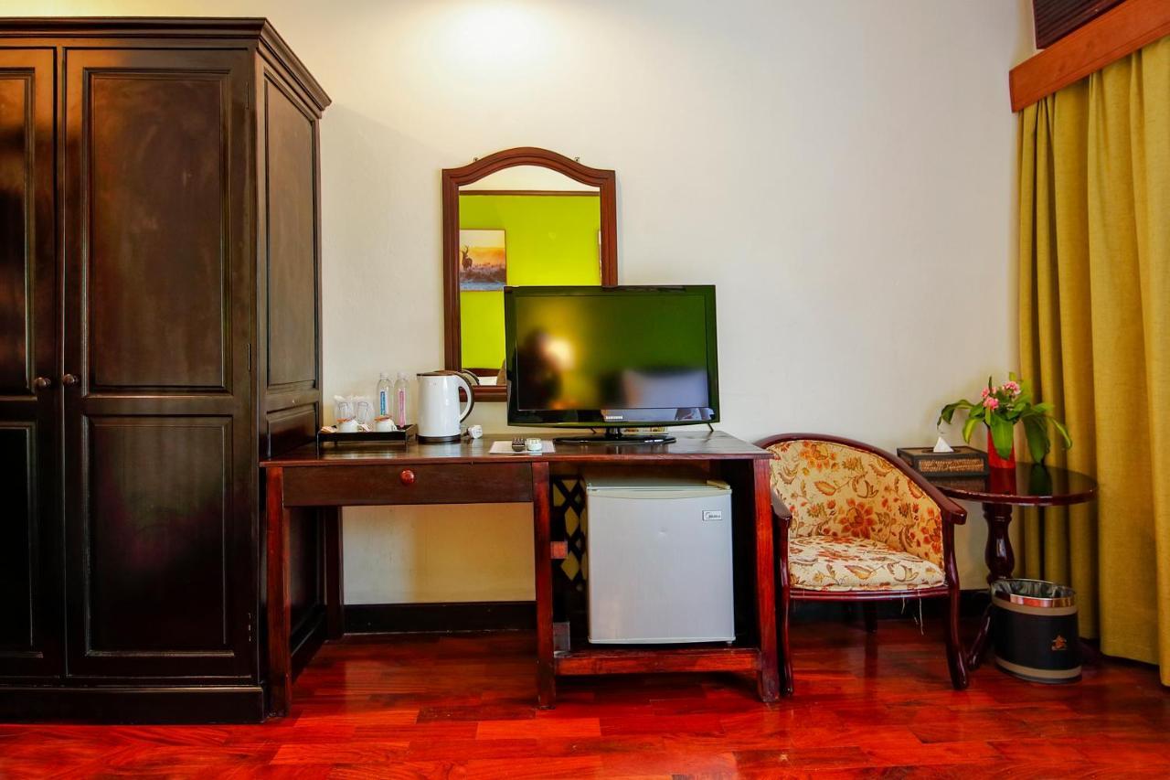 E-Outfitting Vang Thong Hotel Luang Prabang Extérieur photo